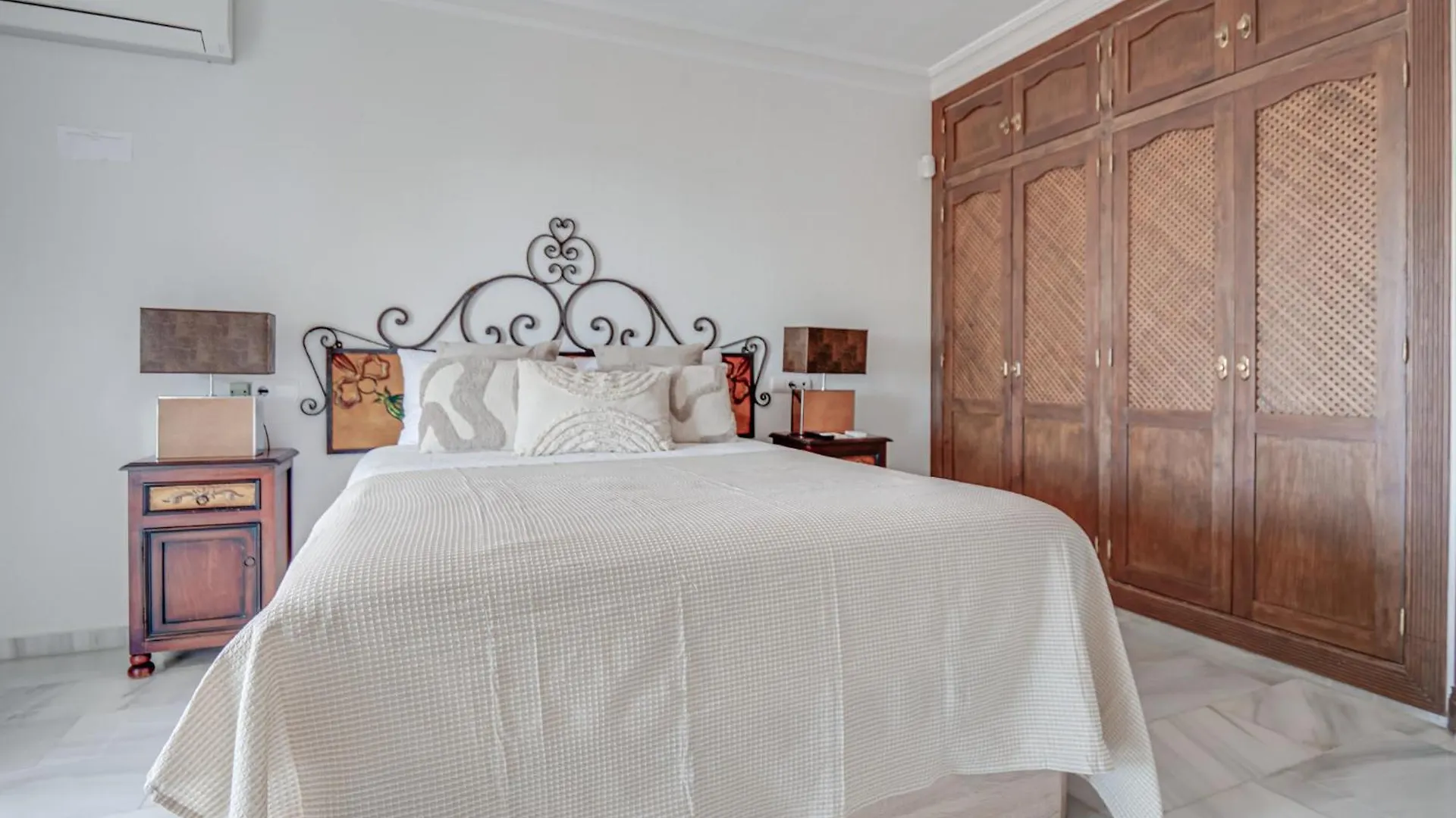 Villa Serena Marbella-Elviria  Marbella